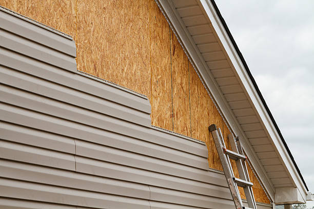 24/7 Emergency Siding Replacement experts in Columbia, IL